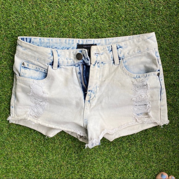 Retro Forever 21 High rise Acid Wash short shorts - Picture 3 of 11
